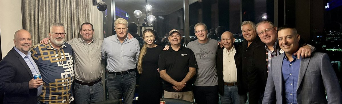 FredFakkema's tweet photo. Great night with ATA Law Enforcement Advisory Board members, ATA CEO/President Chris Spear, Bob Costello Chief Economist & Senior VP, and Alexandra Rosen Director, Legislative Affairs! Proud of the great work LEAB is doing and honored to be a part of it!! #LEAB #ATAmce23 #Zonar https://t.co/JVTRglXeHn