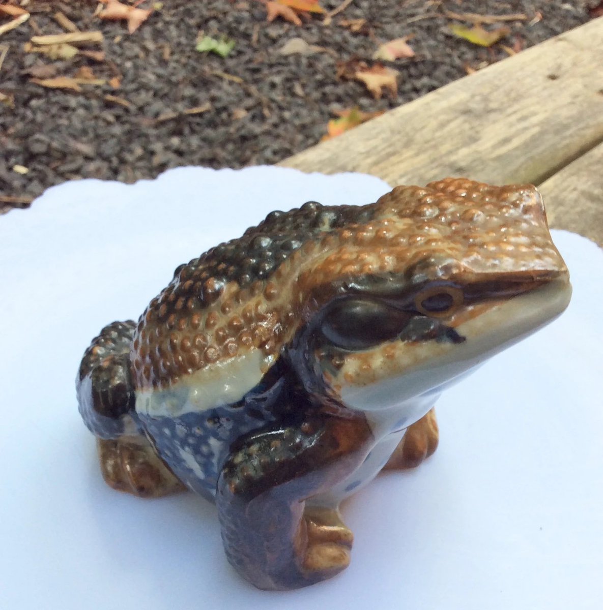 GothicGlass's tweet photo. CA$40.00
Vintage #MidcenturyModern textured #ceramicFrog figurine, #Toadwarts Made in Japan #Gardentoad #rare
Available from Vintage Vigo on Etsy #etsy #etsyshop #etsyvintage #etsygifts #frogs #toads #bullfrogs #gardendecor https://t.co/WAXv8k37YR