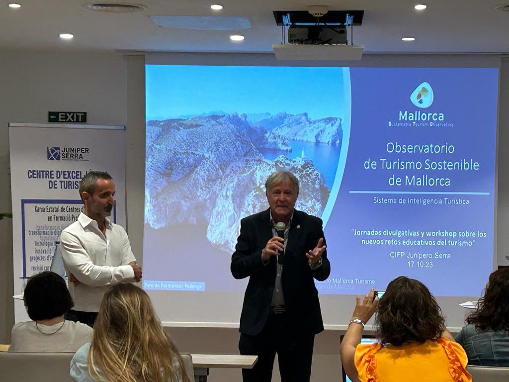 cifpjuniper's tweet image. ‘Oferta, demanda, gobernanza e inteligencia’, el conseller executiu de Turisme del @ConselldeMca, José Marcial Rodríguez Díaz, assisteix a la ponència de l’Observatori de Turisme Sostenible #excelenciafp #fp #MEFP #centrosdeexcelencia