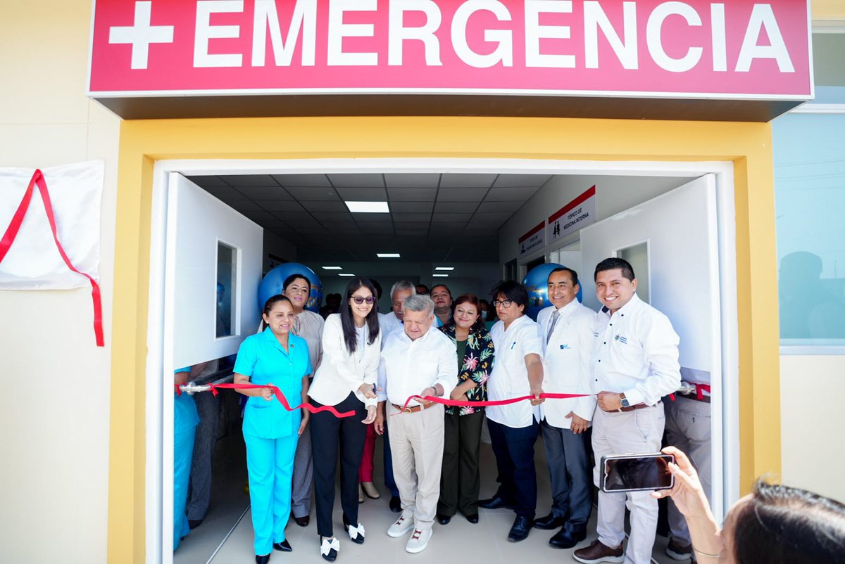IREN_NORTE's tweet photo. ¡INAUGURAMOS NUEVA INFRAESTRUCTURA DE ÁREA DE EMERGENCIA DE IREN NORTE! Gobierno Regional LL, con una inversión de más de 700 mil soles para modernizar instalaciones del Área de Emergencia del IREN Norte para entregar un servicio de calidad a los más de 500 pacientes oncológicos. https://t.co/Ca9KNgDV5G