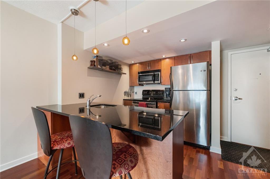 NickOnischuk's tweet photo. Looking for a #condo in downtown #Ottawa ?

Have a look at unit #1107 at 138 Somerset St W! 

https://t.co/NFEYOGYvFf https://t.co/wXYF1U7k6g