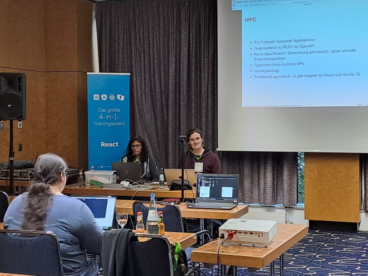 React_Days's tweet image. ▪️ Weiter geht&apos;s mit dem Thema Backend-Kommunikation bei Nicole Rauch und Katja Potensky! 💻🚀
▪️ Und bei @thomaspuppe geht es um Performance - bringt eure langsamen Webseiten wieder auf Vordermann! ⚡🔧 #Webentwicklung #Performance
