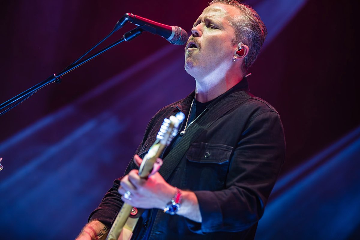 Jason Isbell and The 400 Unit add shows with Aimee Mann to 2024 tour, Radio City Music Hall included brooklynvegan.com/jason-isbell-a…