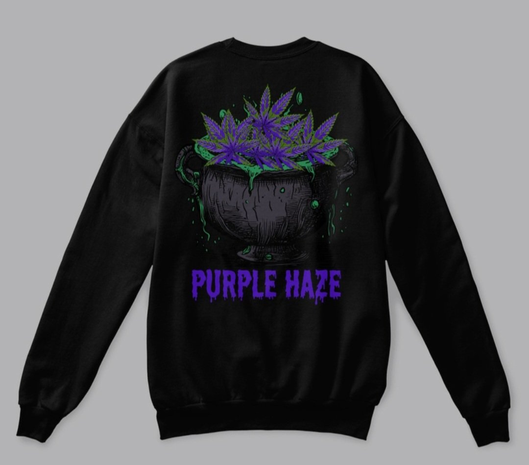 passionatelove's tweet photo. LIMITED TIME. SHOP NOW. LINK IS IN THE BIO. USE CODE: Bluedream FOR 15% OFF. DIFFERENT COLORWAYS AND UNISEX IS AVAILABLE. CHECK IT OUT! #HappyHalloween 👻 #merch #MaxLouis https://t.co/RrsmaWT0gW