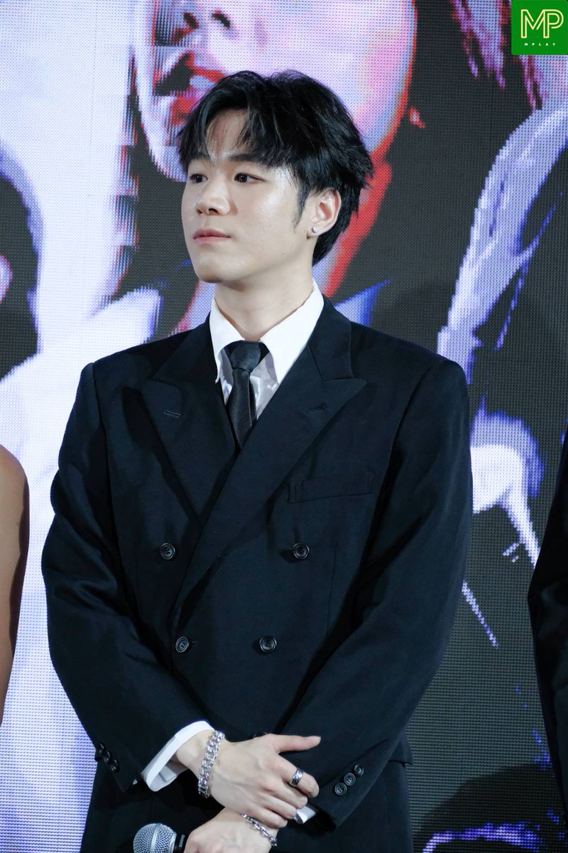 MPlay_2021's tweet photo. " เซ้ง - วิชัย"  ในงานรอบกาล่าพรีเมียร์ ภาพยนตร์เรื่อง “อยากตาย อย่าตาย มรณาคาเฟ่" (Death Is All Around) 

#DeathisAllAround #อยากตายอย่าตาย #มรณาคาเฟ่ #Seng_wichai #เซ้งวิชัย https://t.co/rHMXKJdW7s
