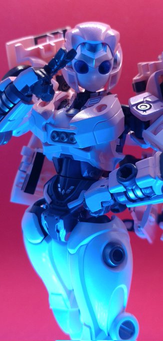 「青い眼 人型ロボット」のTwitter画像/イラスト(新着)