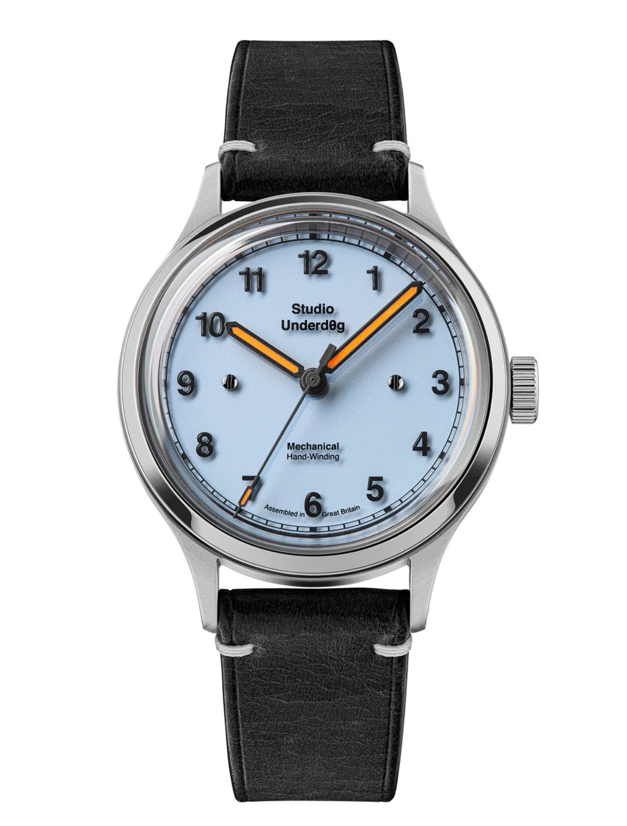 TheWatchMuse's tweet photo. Studio UnderdĆg 02Series field collection.
37mm case, but the dial is where itās interesting. An innovative sandwich construction that gives the indices a floating effect.
4 colours to start. All except black have lumed dials.
RRP £800
Blue for me!
#studiounderdog #watches https://t.co/4U9nhmBXye