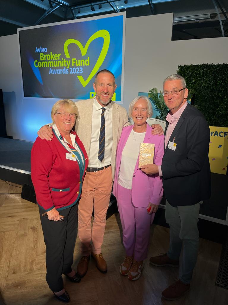 Once again massive thanks to @AvivaBrokerUk for choosing our charity of the year SPLIT UK for a twenty thousand pound award at todays #COMFUND event! 

Here's our MD David Perry, Senior Broker Anne Butler and most importantly SPLIT UK's Sally Jerome, accepting the award!