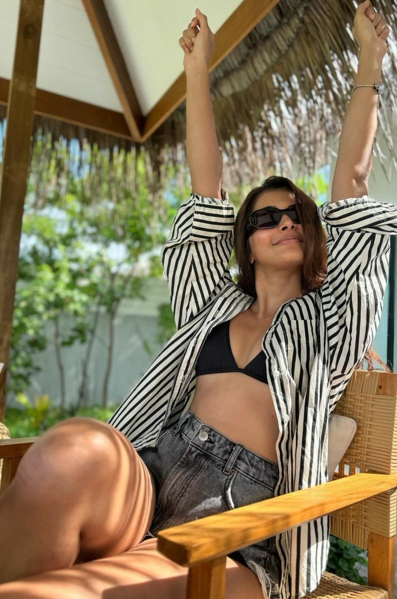 PoojaHegdeTFC's tweet photo. . #PoojaHegde Latest 🥵💥 https://t.co/pWCEQ9RaTr