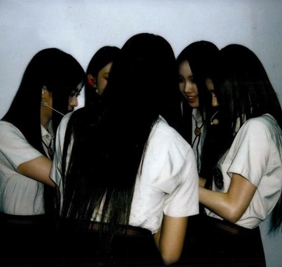 chdarming's tweet image. in the domain of melodies, nj are the unequivocal love of my life, their artistry an ineffable blessing from the celestial sphere 😢♥️