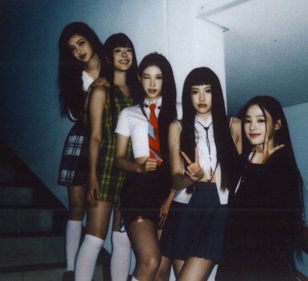 chdarming's tweet image. in the domain of melodies, nj are the unequivocal love of my life, their artistry an ineffable blessing from the celestial sphere 😢♥️