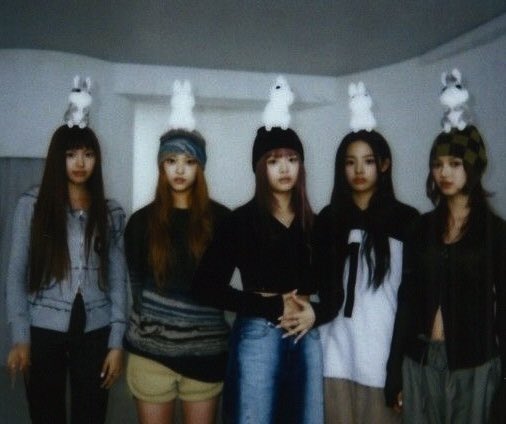 chdarming's tweet image. in the domain of melodies, nj are the unequivocal love of my life, their artistry an ineffable blessing from the celestial sphere 😢♥️