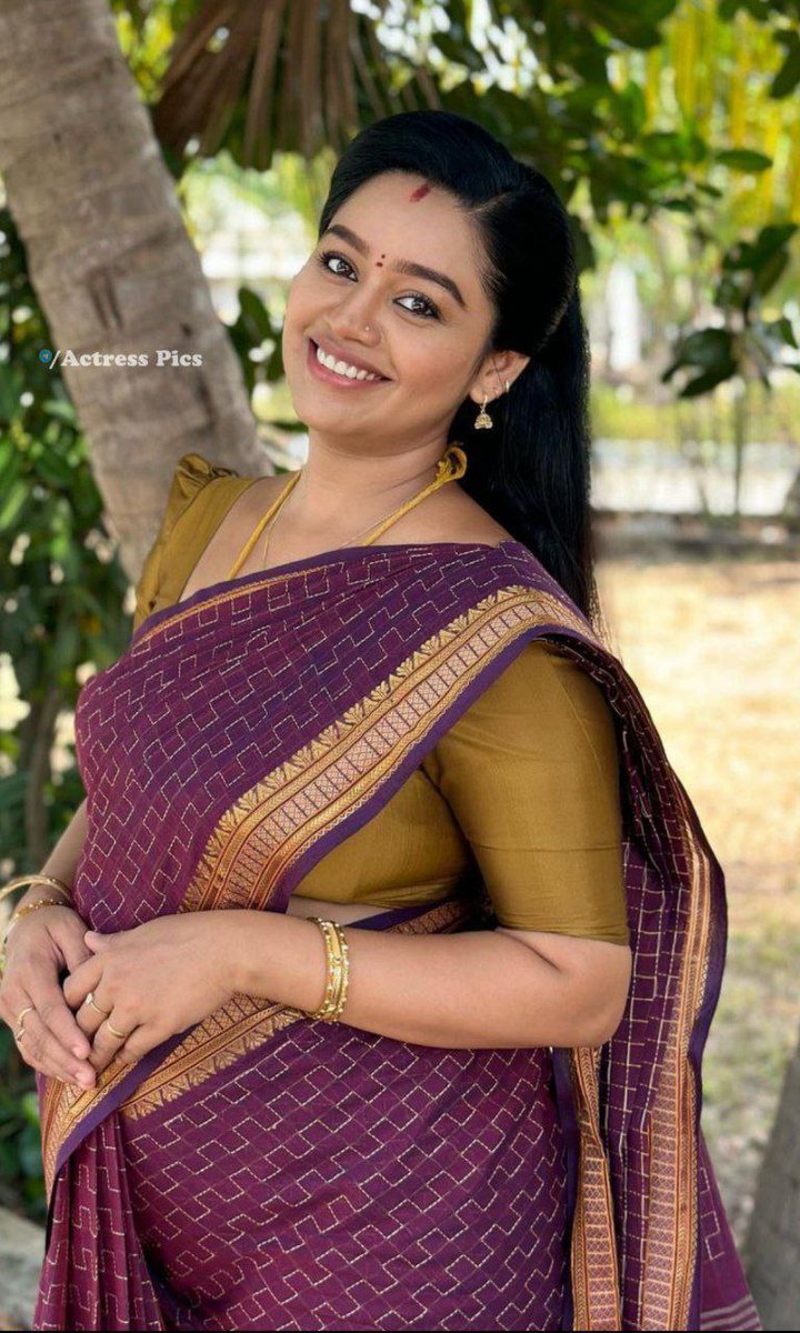 D4Selvarasu's tweet photo. En chellam Gayathri 🌺 https://t.co/FOXSlwTiSK
