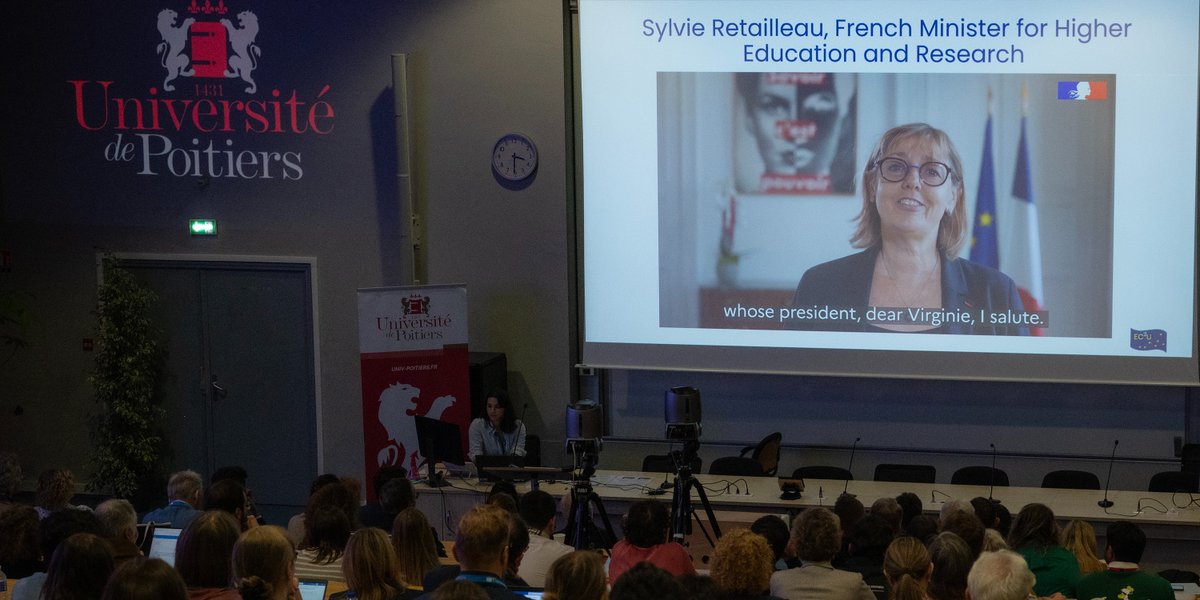 UnivPoitiers's tweet photo. 📢 Le #ForumEC2U2023 ouvre ses portes en présence de @EC2U_Alliance @UnivdeCoimbra @usal @UAICiasi @UniJena @UniTurku @unipv @poitiersfr @Grand_Poitiers @NvelleAquitaine @sup_recherche @UEFrance @EsnPoitiers

👏 Un grand merci aux délégations qui se sont déplacées ! #EC2UPoitiers https://t.co/WscyalyHJI