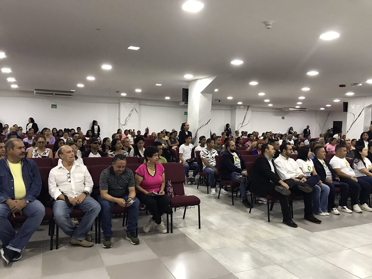 Vifalib's tweet photo. Hoy en acto de Instalacion del capítulo Guarenas-Guatire del estado Miranda,unidos por la defensa de la Vida, la Familia y la Libertad, comprometidos con los principios y valores cristianos
#VidaFamiliayLibertad https://t.co/nWxq40kzXo