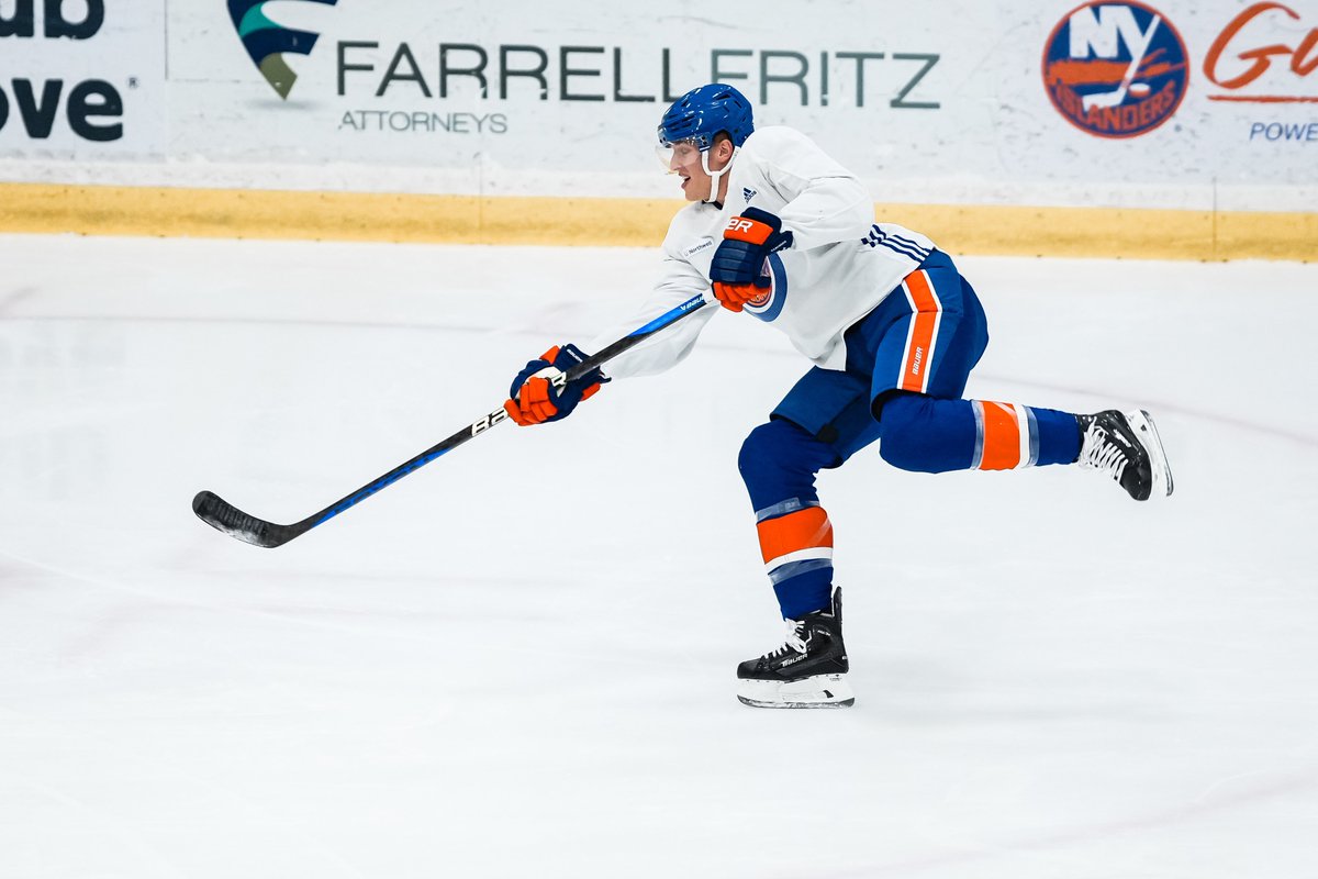 NYIslanders's tweet image. Puck drop at @UBSArena 🔜