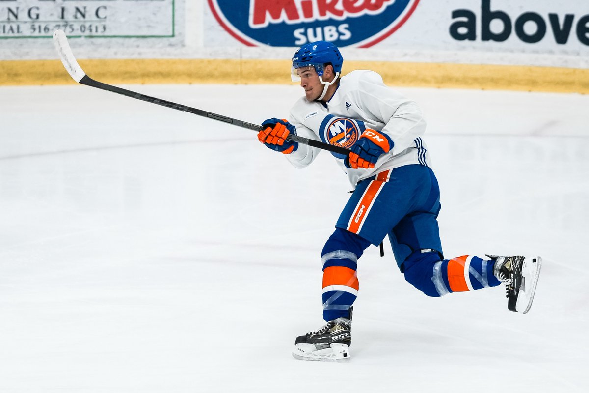 NYIslanders's tweet image. Puck drop at @UBSArena 🔜