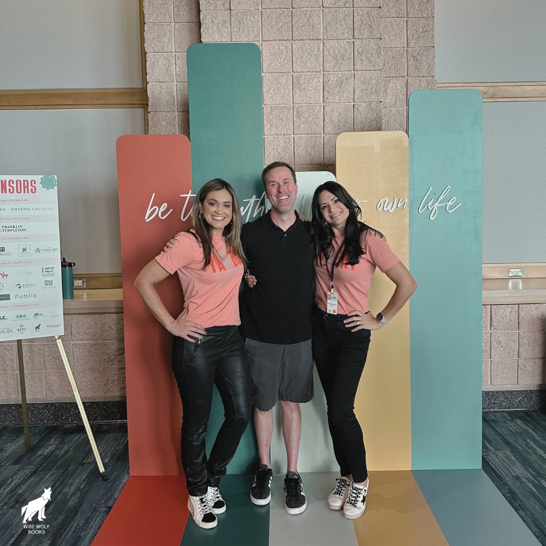 WiseWolfBooks's tweet image. We had such a great time last weekend at YA by the Bay! 

Sorboni Banerjee and Dominique Richardson host YA by the Bay, and we had a chance to meet some fantastic authors, including the horror icon R.L. Stine.
-
-
-
#WiseWolfBooks #YAByTheBay #BookConference #YoungAdultBooks