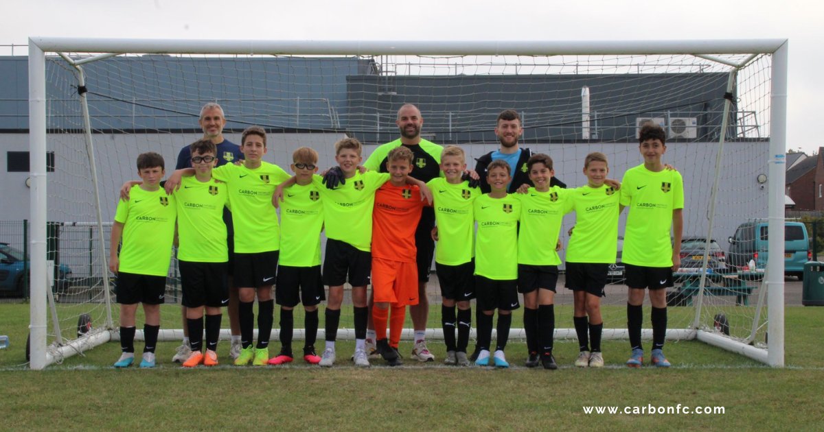 We're proud to be supporting our local community and the next generation of England's football talent pool! 

Here's a picture of Heyford Park FC, a local team in Oxfordshire with a glow in the dark kit they'll never lose! 🤩

#GrassrootsFootball #Oxfordshire #Sponsor #CarbonFC
