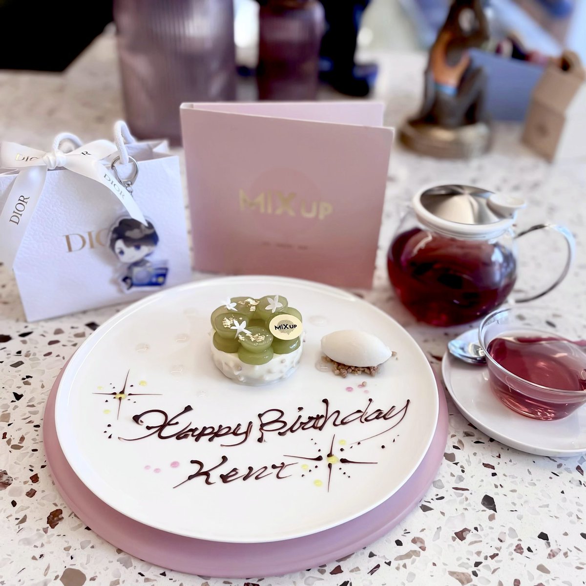 itosansukibot's tweet photo. ｡ﾟﾟ･｡･ﾟﾟ｡
ﾟ。 𝐻𝑎𝑝𝑝𝑦 𝐵𝑖𝑟𝑡ℎ𝑑𝑎𝑦🎀
　ﾟ･｡･

これから先も、伊東さんがたくさんの愛と幸せに囲まれて過ごせますように。

 #伊東健人誕生祭2023 https://t.co/Zy6lFlb918