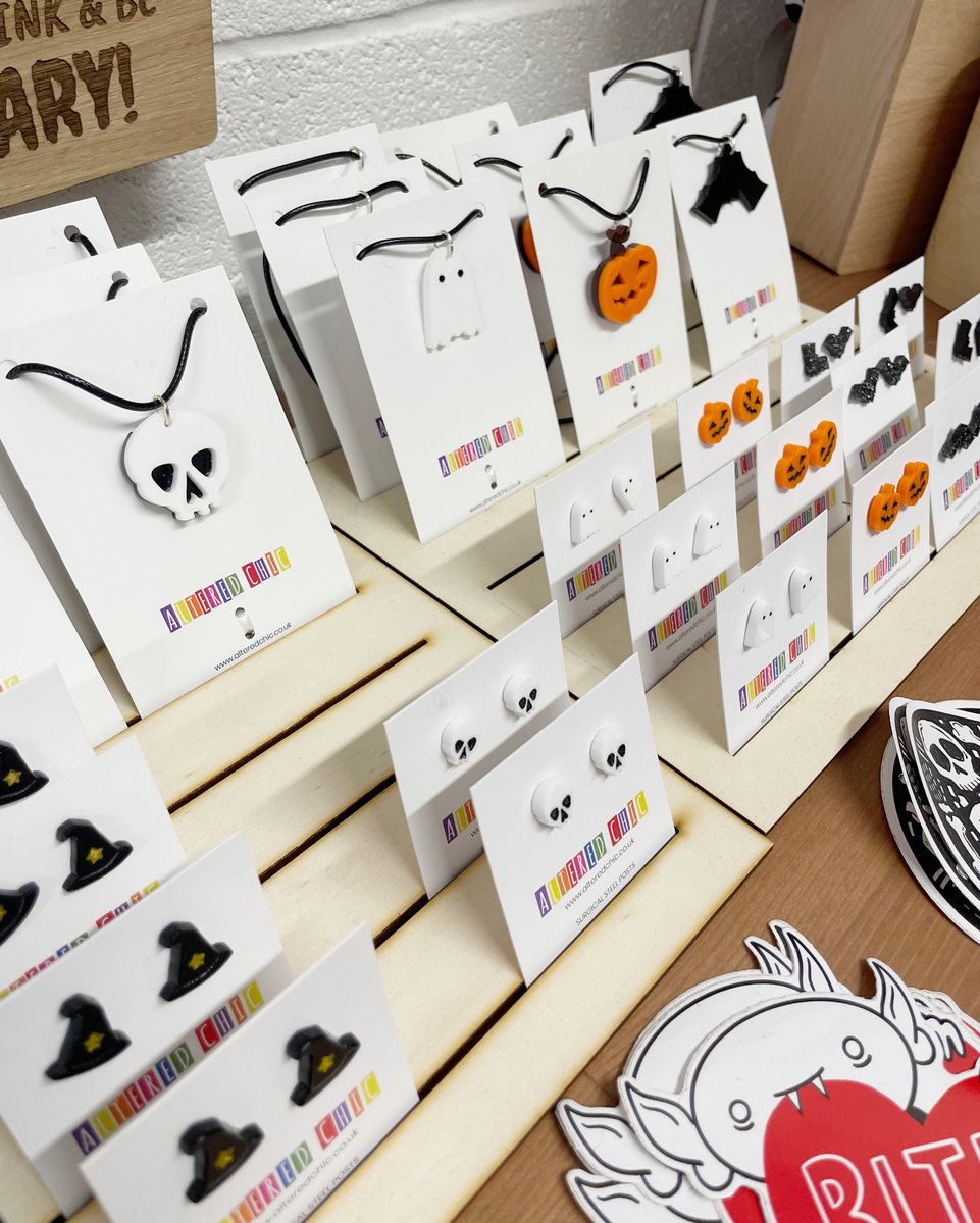 Shop Indie tweet media