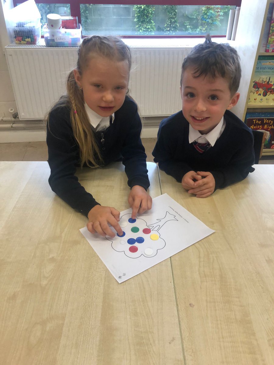 bennekerryns's tweet image. Senior Infants from Room 3 enjoying their maths games for Maths Week! #MathsWeek2023 #IUseMaths