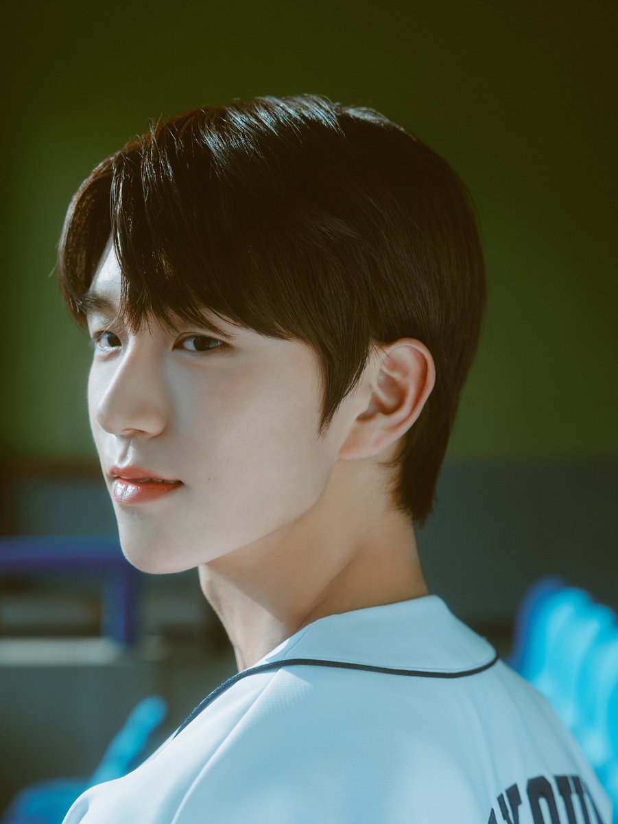 Hands Up' MV Teaser Image 2 #대영 #DAEYOUNG #デヨン ⚾️ NCT NEW