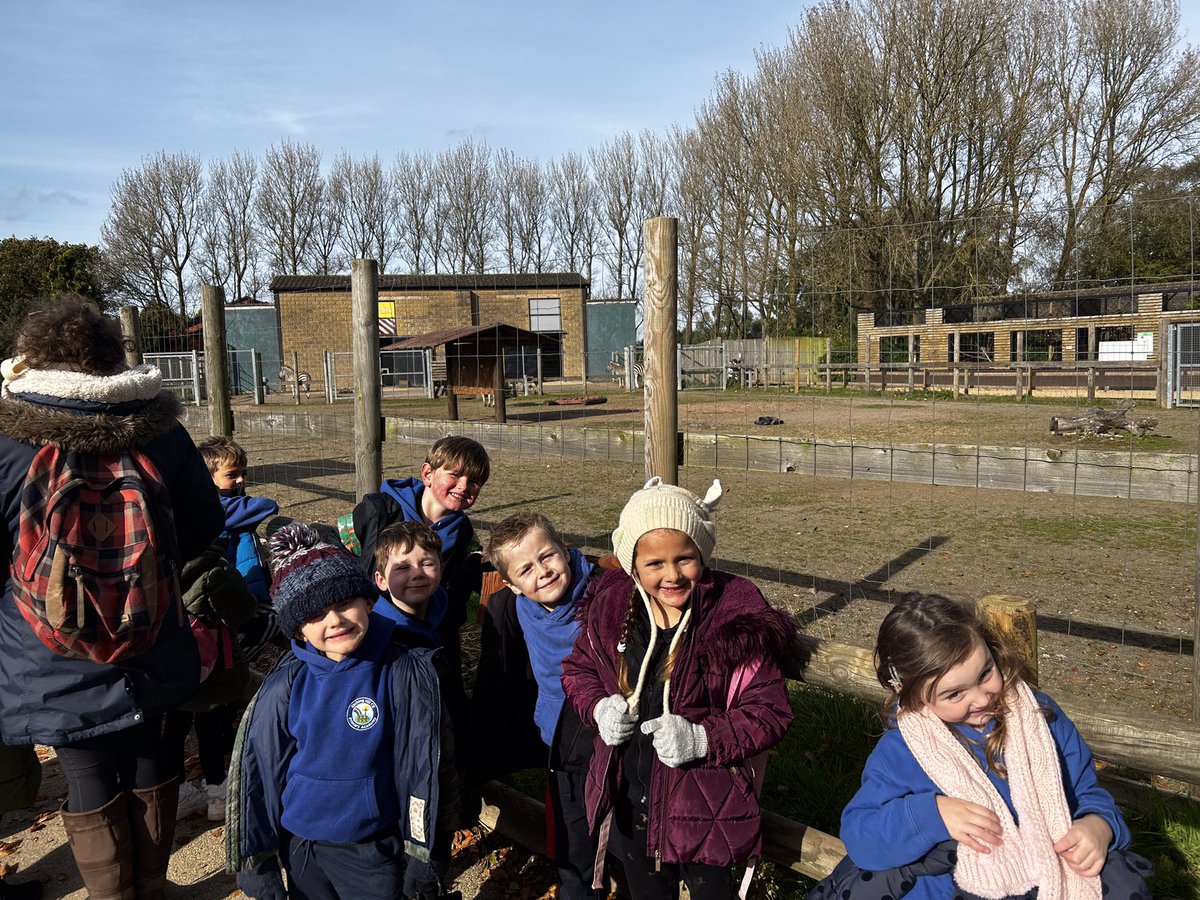 We have had a brilliant day at the zoo, we used our scientific language to describe the animals. 🐒🐍🐆🦓🦒
