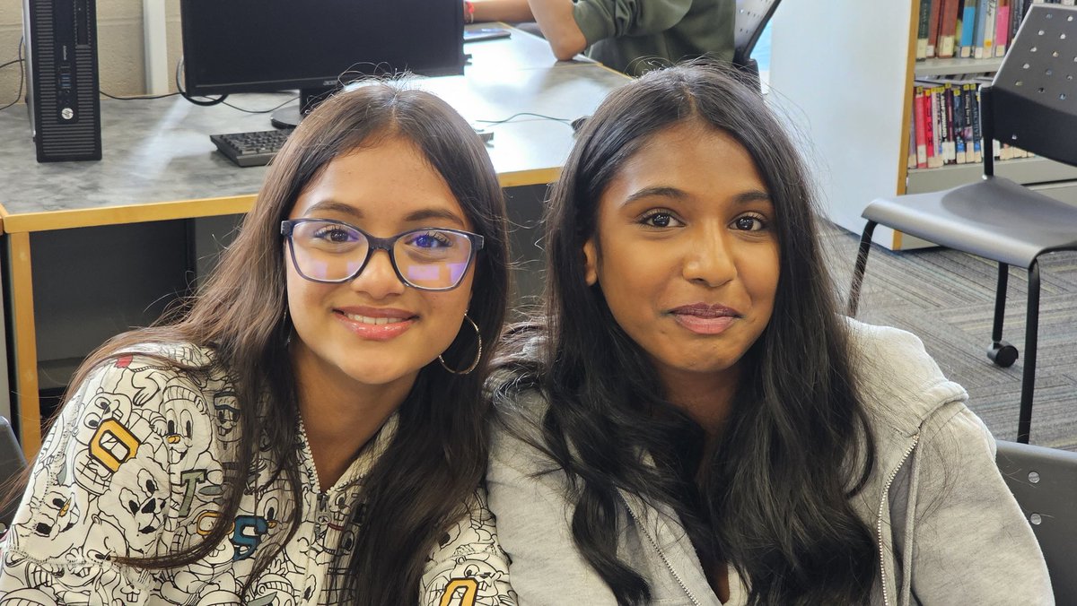 Grade 9 Geography students researching issues about population using databases.   <a href="/castlebrookess/">CastlebrookeSS</a>