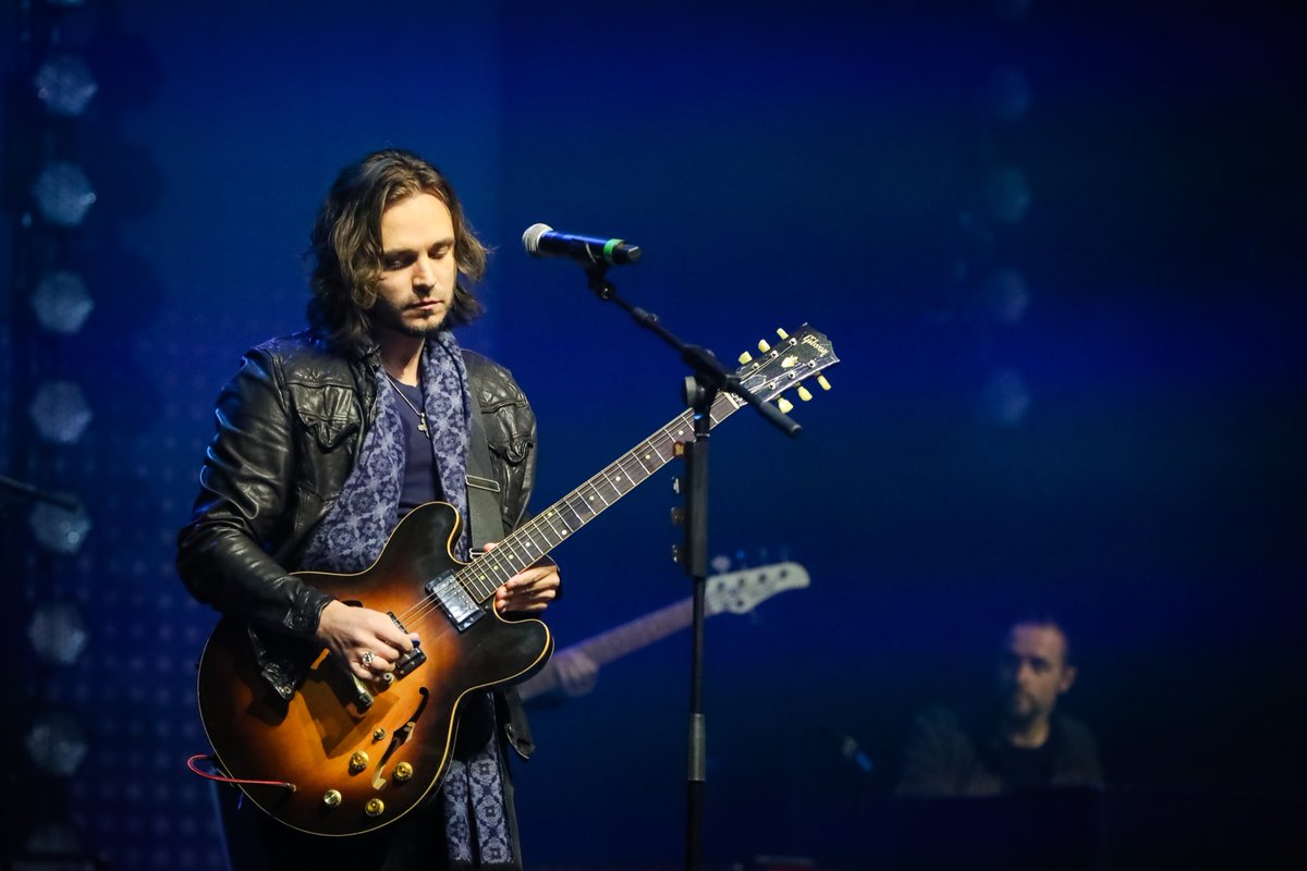 JonathanJackson's tweet photo. I have an exciting music announcement coming soon for the UK & Ireland...
.
📷 @christiegoodwin
#Nashies #Nashville #JonathanJackson https://t.co/lBxXQejtxF