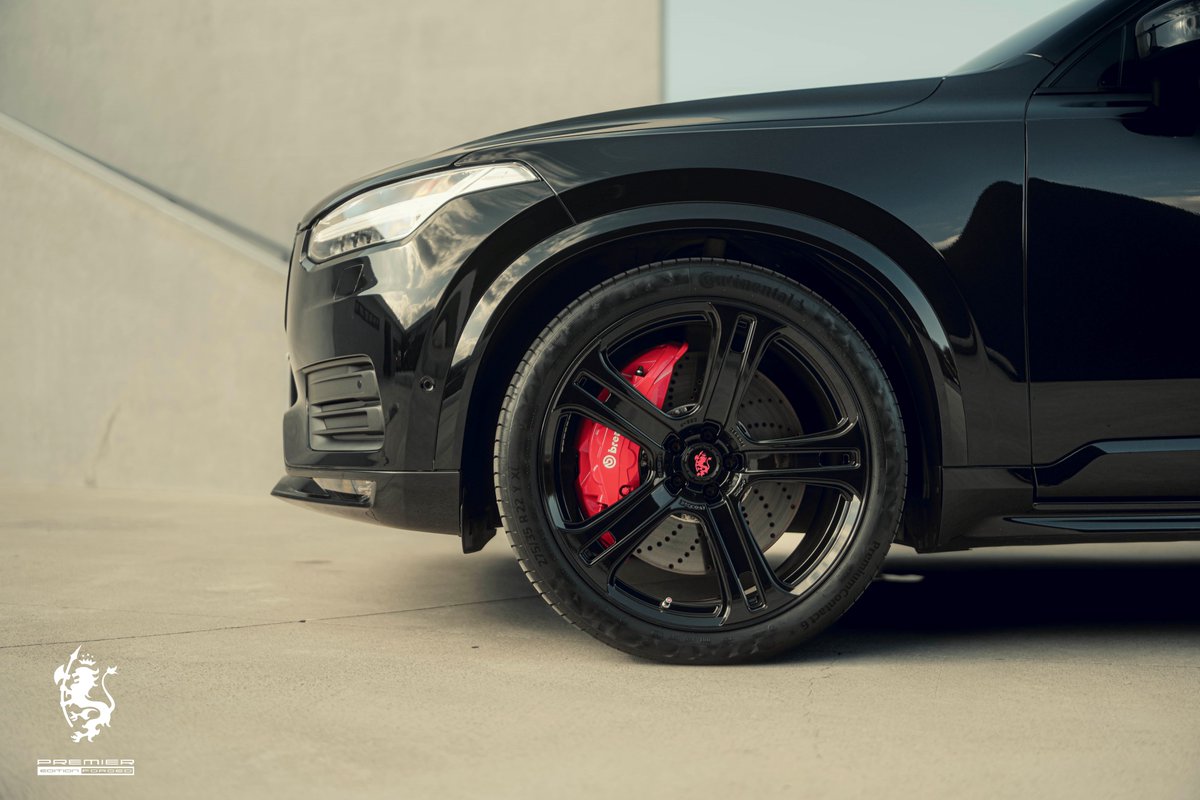 premieredition's tweet photo. Vehicle: Volvo XC90  | 2021 
Wheels: CSE-F  -  1pc Forged Wheel 
Finish: Gloss Black | Gloss Black Racing Cap | Red Lion Icon 
Size: Front 9.5x22 | Rear 9.5x22 

#premieredition #CS5F #suv #4x4 #volvo #volvoxc90 #luxurycars #supercars📷#forgedwheels https://t.co/F360hafOgW