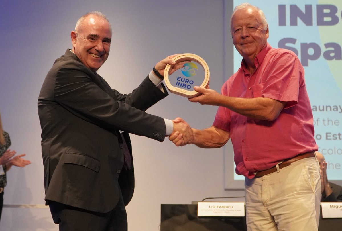 CHJucar's tweet photo. @JeanLAUNAY46 @chtajo @INBO_RIOB @OI_Eau ✅El Secretario de Estado de Medio Ambiente, Hugo Morán, clausura la sesión en #EuroRioc2023
👉El presidente del Comité National de l'Eau, Jean Launay, cede la presidencia #RIOC a Teodoro Estrela, Director General del Agua @miteco
📆 #EuroRioc2024 se celebrará en Bordeaux 🇨🇵 https://t.co/c1itNDv2l5