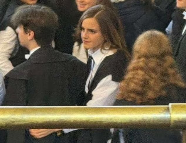 popcultureshub's tweet photo. Emma Watson has been spotted in person at a matriculation ceremony at Oxford University after signing up for a master's degree in creative writing. https://t.co/yysjDQV67g