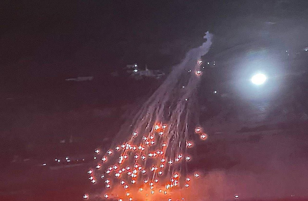 BREAKING: Israel is heavily bombing South Lebanon right now, dropping white phosphorus bombs on residential homes. This is the 10th day in a row that Israel drops white phosphorus on civilian areas in Gaza and Lebanon. And not a peep from the “free and civilized” Western world.