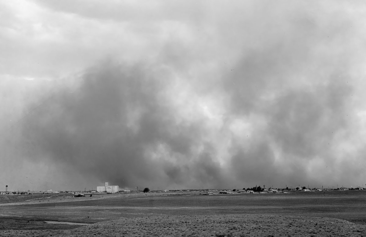 TracesofTexas's tweet photo. The Texas Quote of the Day:

"In Lubbock, the world is about 88.3 percent sky. It takes a while to get used to, but after you do, Lubbock feels like freedom and everything else feels like jail."

----- Molly Ivins, writing in Texas Monthly, May, 1989.  Shown here is a 1939 photo taken by Russell Lee that shows that Molly was pretty much 100% correct!