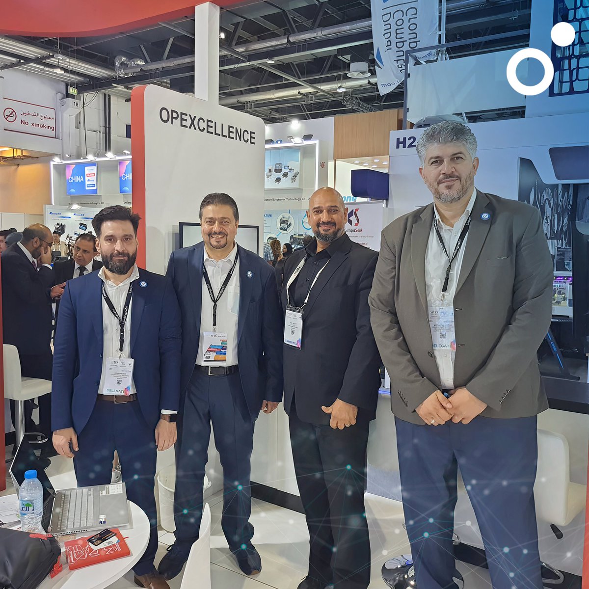 leadingpointcom's tweet photo. Day 2 at #GITEX Global, and the energy here is immense! ⚡️

Our team has been at the forefront, engaging in insightful conversations with potential partners and clients👏🏻

Looking to continue exploring new opportunities in the coming days! 🌐

#GITEX23 #Tech #LeadingPoint https://t.co/T4GeZasM8e