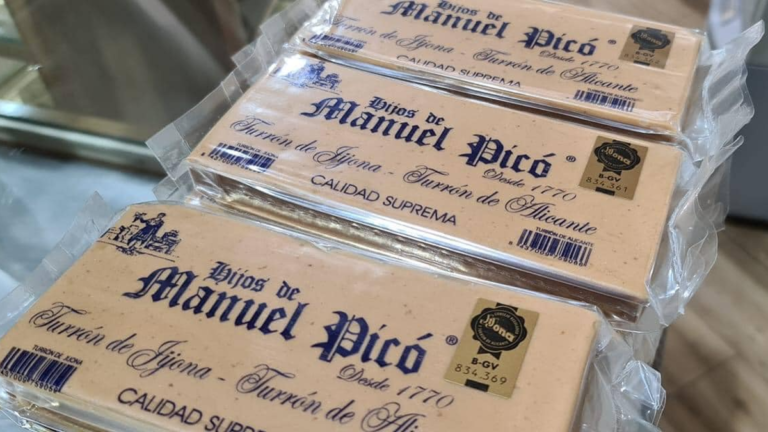 CocinayVino's tweet image. Nos encantan😋 los #Turrones Hijos de Manuel Picó, 100% artesanos y con una historia que se remonta a 1770. #IGP cutt.ly/A2dqgXw
