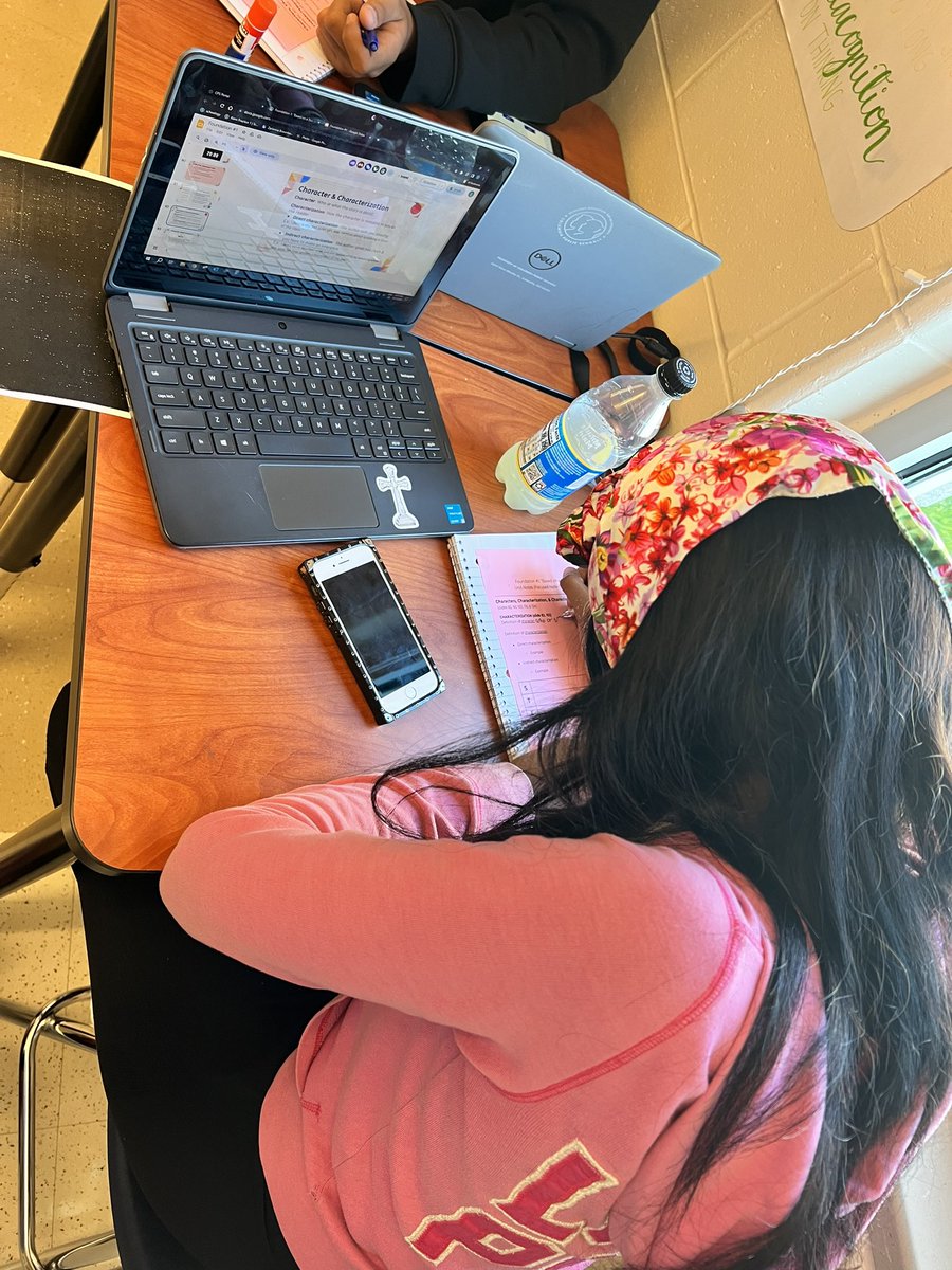 Working on step #2 of focused note-taking in English 9 today! Using a graphic organizer to compile our notes from Foundation 1 before heading into our final assessment on Thursday! #AVID <a href="/BattleAVID/">Battle High AVID</a> <a href="/MurielBattleHS/">Battle High School</a>