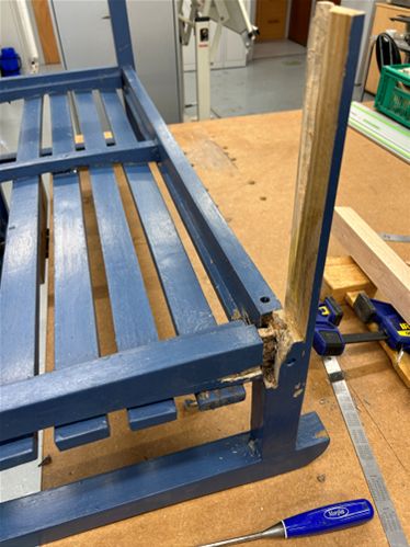 GMMH_NHS's tweet photo. As part of the creative wellbeing sessions at Benchmark #RecoveryPathways we have repaired and revamped this lovely bench, which was donated by one of the Green Wellbeing Service volunteers. It has now found a home in the garden at Studio One.

More info: https://t.co/pj70qCSCpF https://t.co/nfMASU84O3