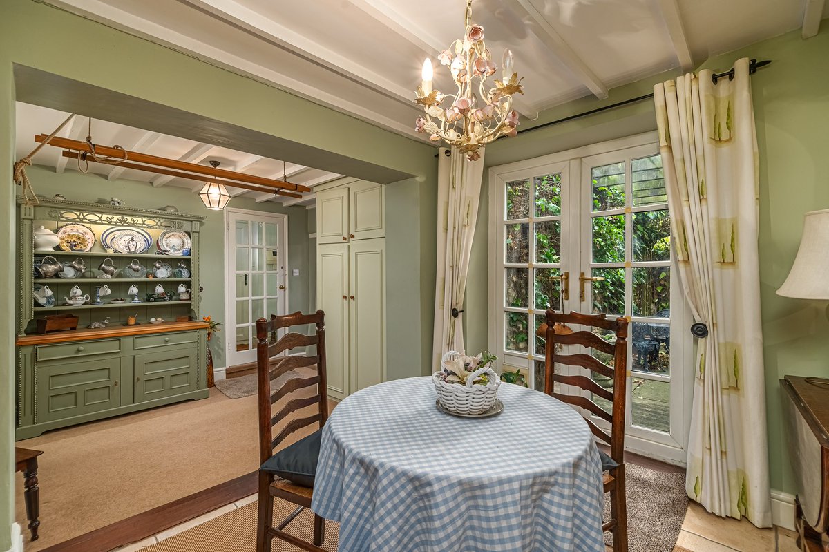abdigitaluk's tweet photo. quaint cottage situated on the outskirts of Kettering #realestate #propertyphotography #homes #lifestyle #interior https://t.co/vVifGBcICS
