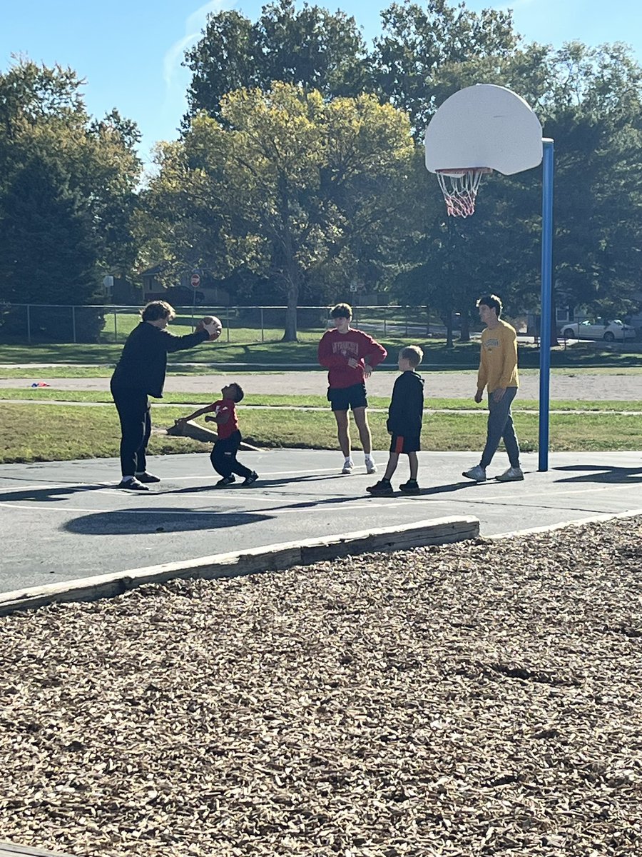 LHS Practical Leadership tweet media