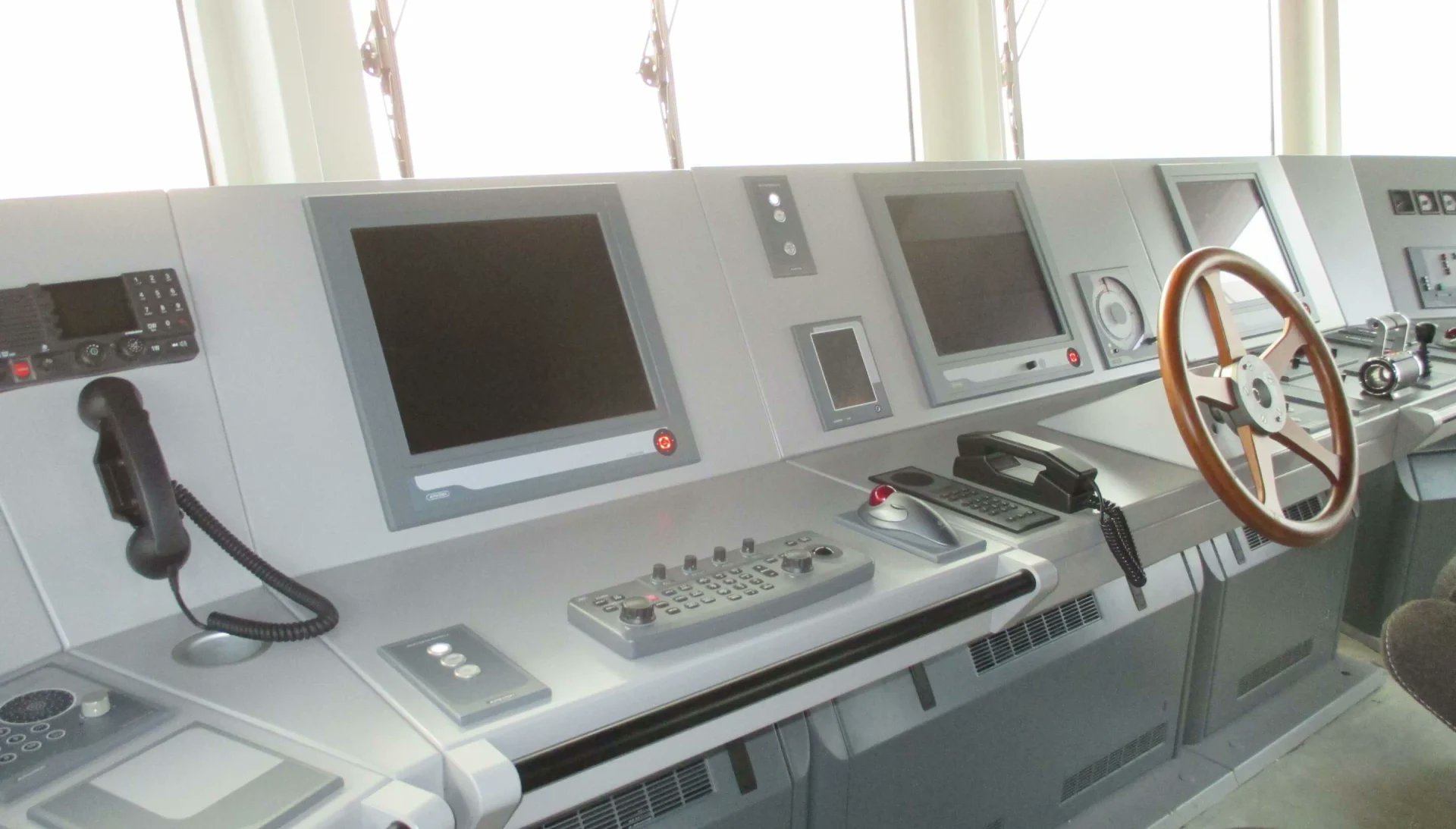 F8psZKqXsAAMd6p?format=jpg&name=large