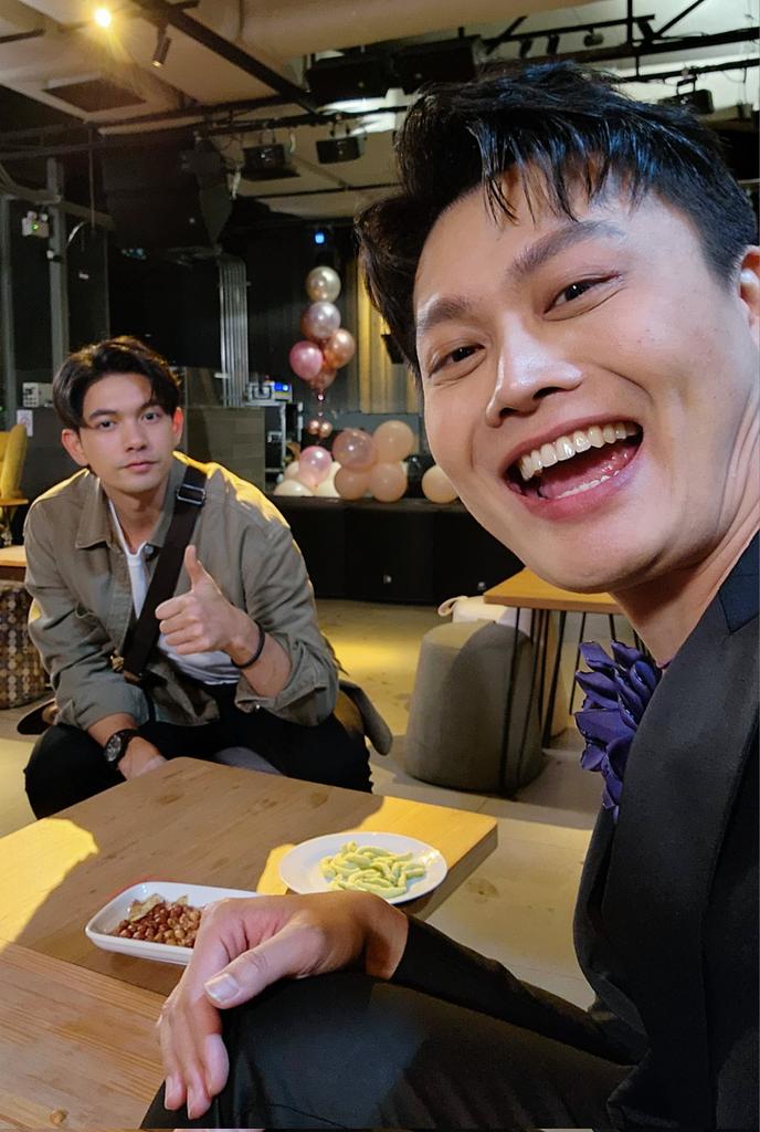 PapapartyV's tweet photo. เขาหล่อ เขาเท่ เขาตลก เขาดึงดูด เขาคือสมบัติของพวกเรา55555555 #ลมพัดผ่านดาวEP24 #เข้มหัสวีร์ #วายุ https://t.co/gGpPWxztap
