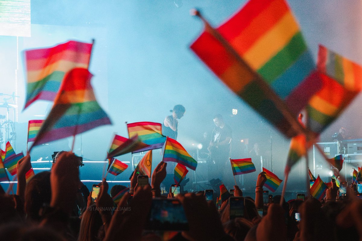 91annawilliams's tweet photo. Louis Tomlinson | Faith in the Future World Tour Amsterdam 
#FaithInTheFutureAmsterdam #FITFAmsterdam https://t.co/dGI7GqslAM