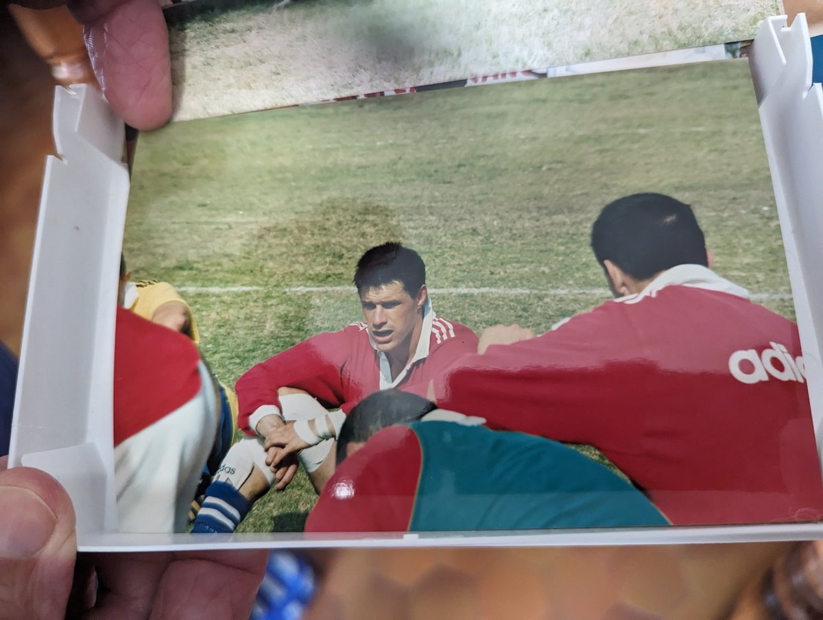 barroukine's tweet photo. Quand ton patient est l'ancien prof de sport de Lolo Cabannes.
#Rwc1995
#monidole
Cc @Finales_Rugby @AntoineOspital
@clemoui9 @OvaliePaDuRhone @BsRodeo09 @2niGln @dropdutalon https://t.co/FsIUPEsCnZ