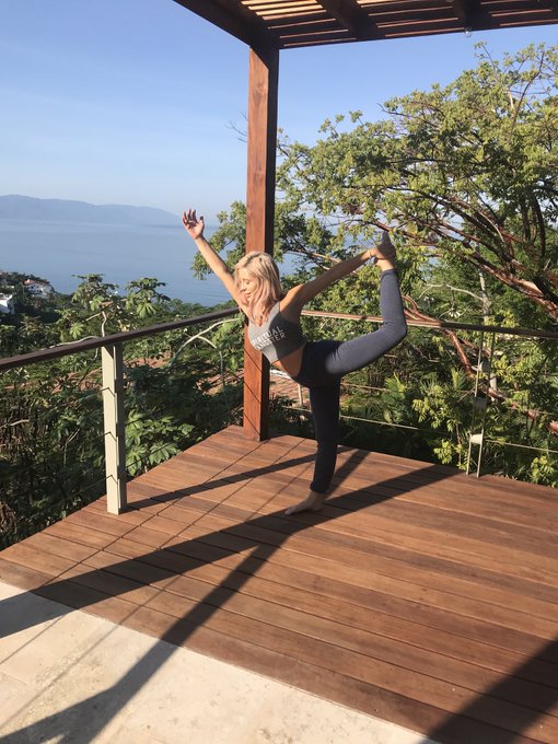 Yoga anyone? https://t.co/DGDXf1XtiD