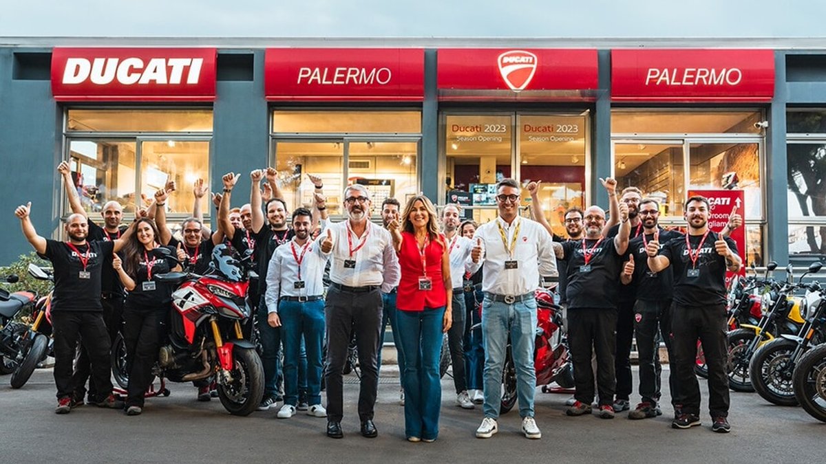La Ducati di Palermo premiata come migliore concessionaria del gruppo nella zona Europa e Africa dlvr.it/SxZ8Mn