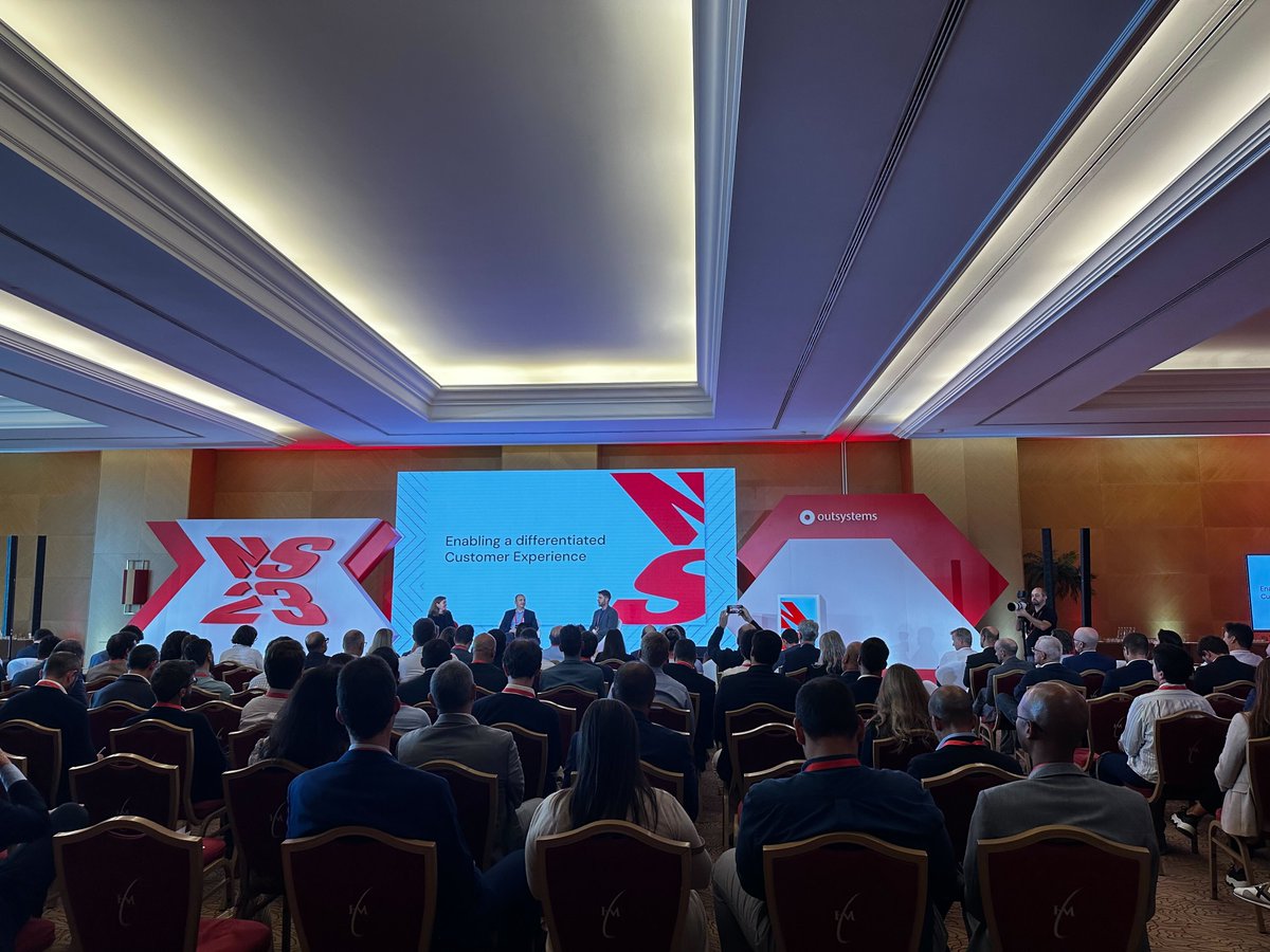 OutSystems's tweet photo. High-performance #lowcode enables IT teams to create perfect-fit experiences that exceed customer expectations. 📈

Taking the stage now is @VisitFaroe and @bostonsci to share how they've been able to create a differentiated #CustomerExperience with #OutSystems. 

#nxStep #CX https://t.co/OhsSLOMhgJ