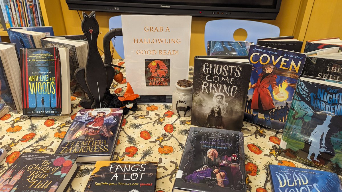 Thanks for the great addition to my Halloween display! @misterperry it's in good company.👻