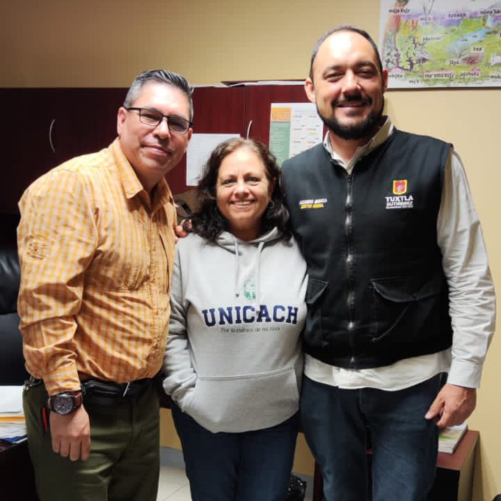 Se sostuvo una reunión de trabajo con el Director General del @ICIPLAM, Ing. Alejandro Mendoza y la Dra. Sandra Moreno, Directora del #IIGERCC. Propósito: colaborar en proyecto de Atlas de Habitabilidad Urbana para Tuxtla Gutiérrez. También asistió el Dr. Marcelino García Benítez